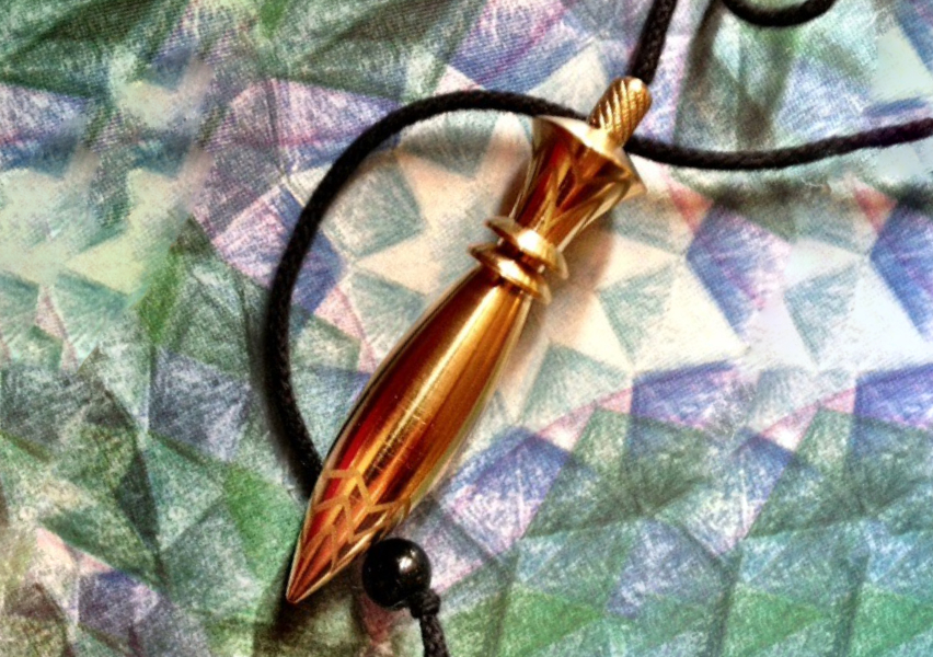 Karnak, Messing mit Lasergravur Karnak, Messing mit Lasergravur